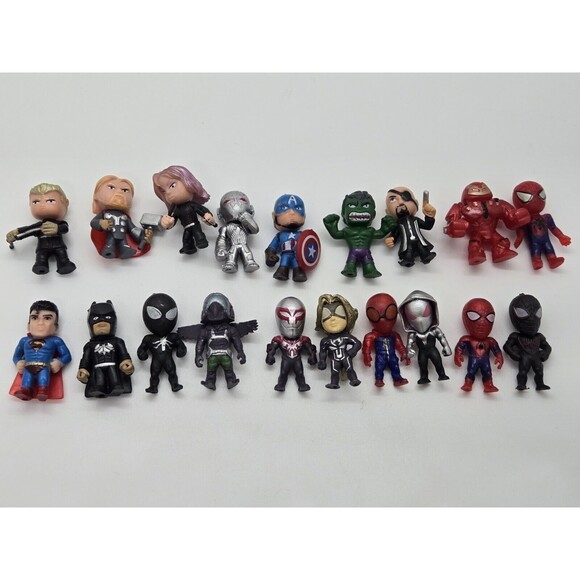 Marvel/DC Avengers Super Heroes Mini Action Figures Lot Of (19) - Picture 1 of 5